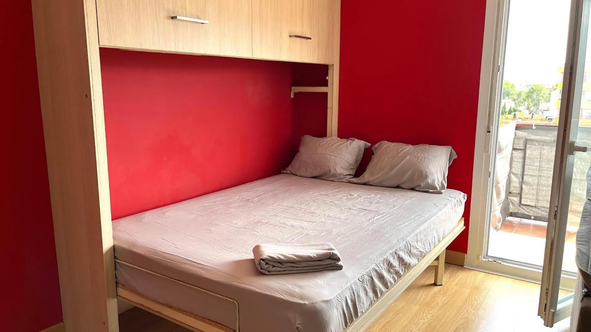 Estupendo Apartamento Miami Playa Daire